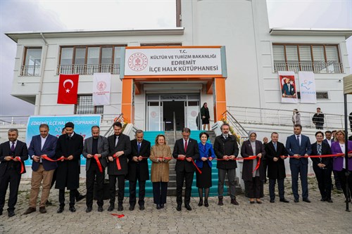 Edremit İl Halk Kütüphanesi Törenle Açıldı